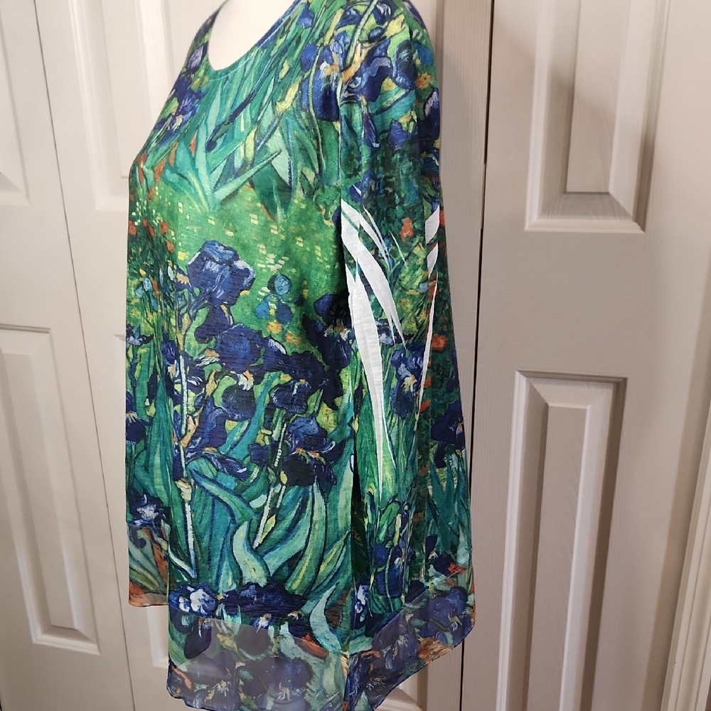 Source Unknown Floral Green and Blue Blouse - Picture 3 of 9